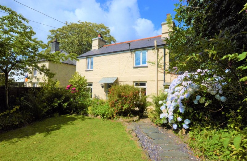 2 bedroom property for sale in Tremar, Liskeard, Cornwall, PL14 - Guide