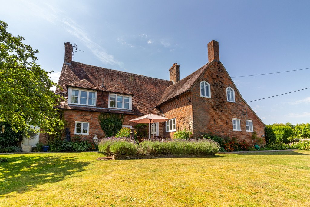 4 bedroom property to let in Tichborne, Alresford, Hampshire £2750 pcm
