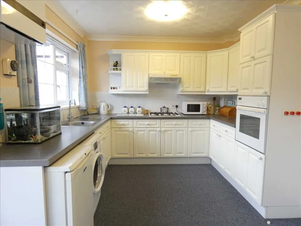 3 bedroom property for sale in ST NICHOLAS DRIVE, WYBERS WOOD, GRIMSBY