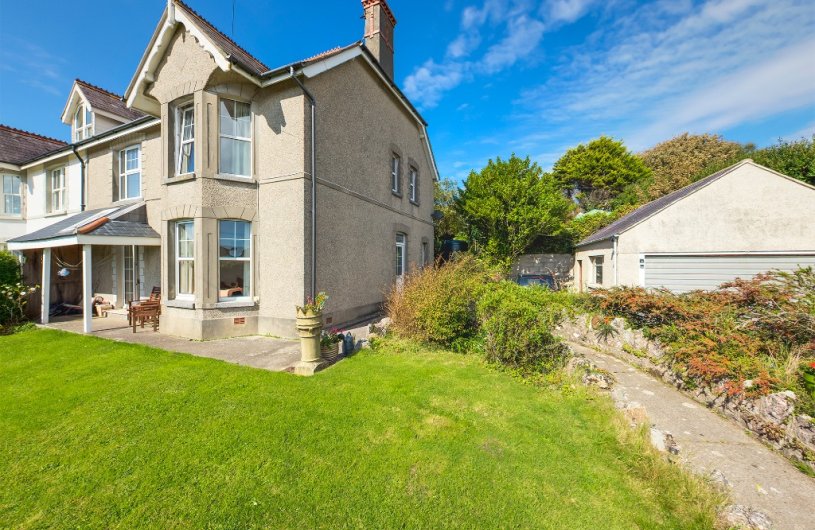 4 bedroom property for sale in Priors Town, Llangennith, Gower, SA3