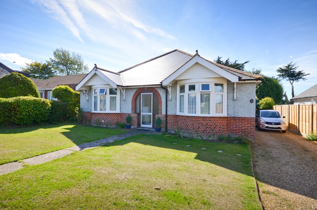 3 bedroom property for sale in Wootton, Isle Of Wight £320,000
