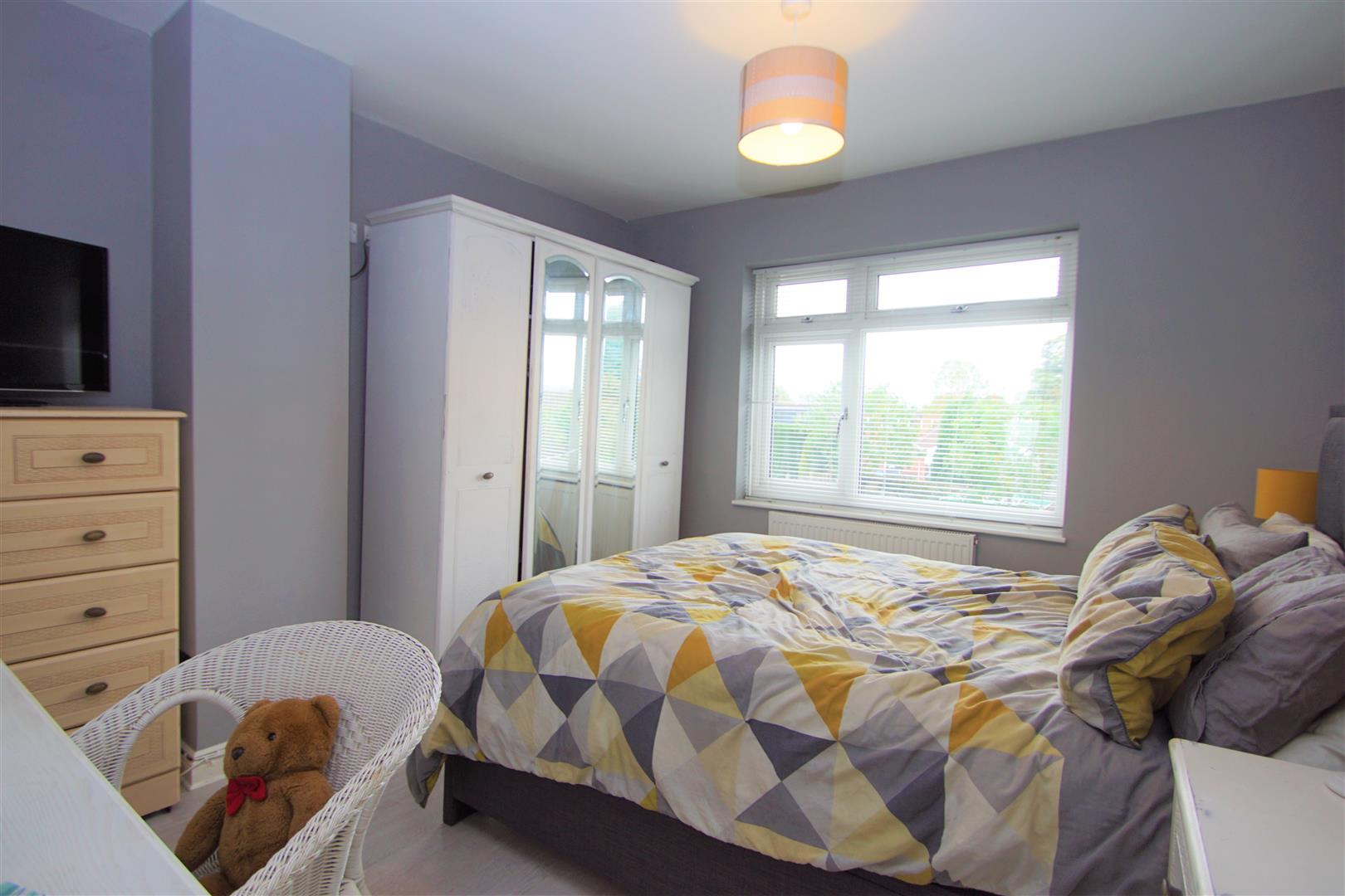 3 bedroom property for sale in Kingsley Avenue, Rugby Offers over £