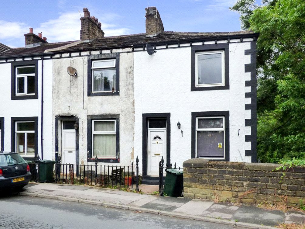 2 bedroom property for sale in Woodhouse Road, Keighley, West Yorkshire