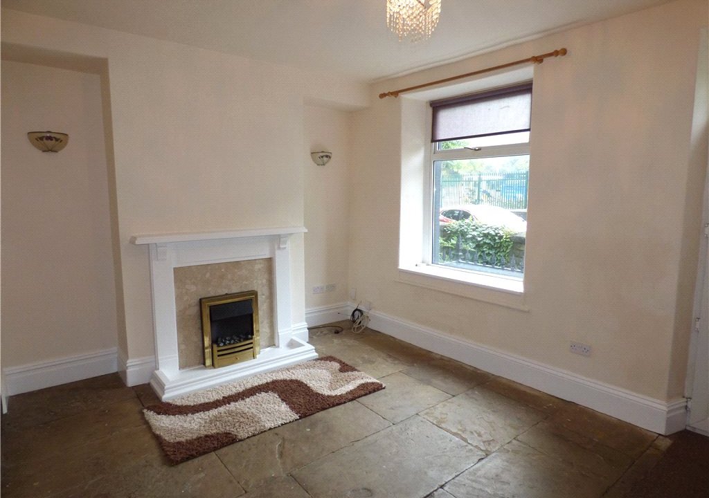 2 bedroom property for sale in Woodhouse Road, Keighley, West Yorkshire