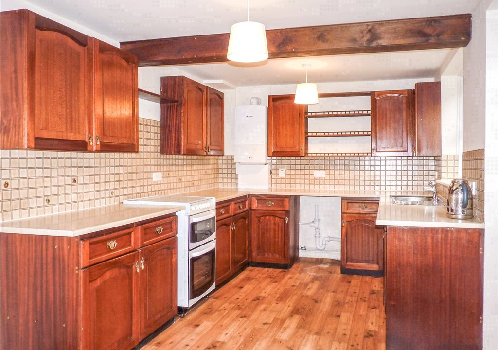 3 bedroom property for sale in Ilkley Road, Riddlesden, Keighley, BD20