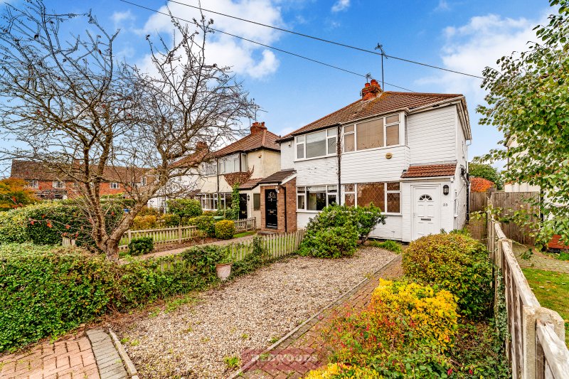 3 bedroom property for sale in Old Windsor £1,450 pcm