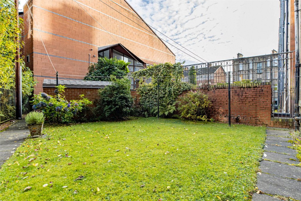 2 bedroom apartment for sale in Crow Road, Anniesland, Glasgow, G13