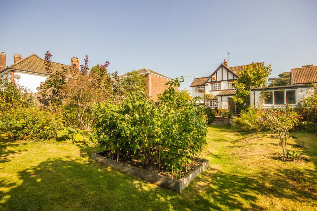 4 bedroom property for sale in Off Newmarket Road, Norwich NR4 Guide