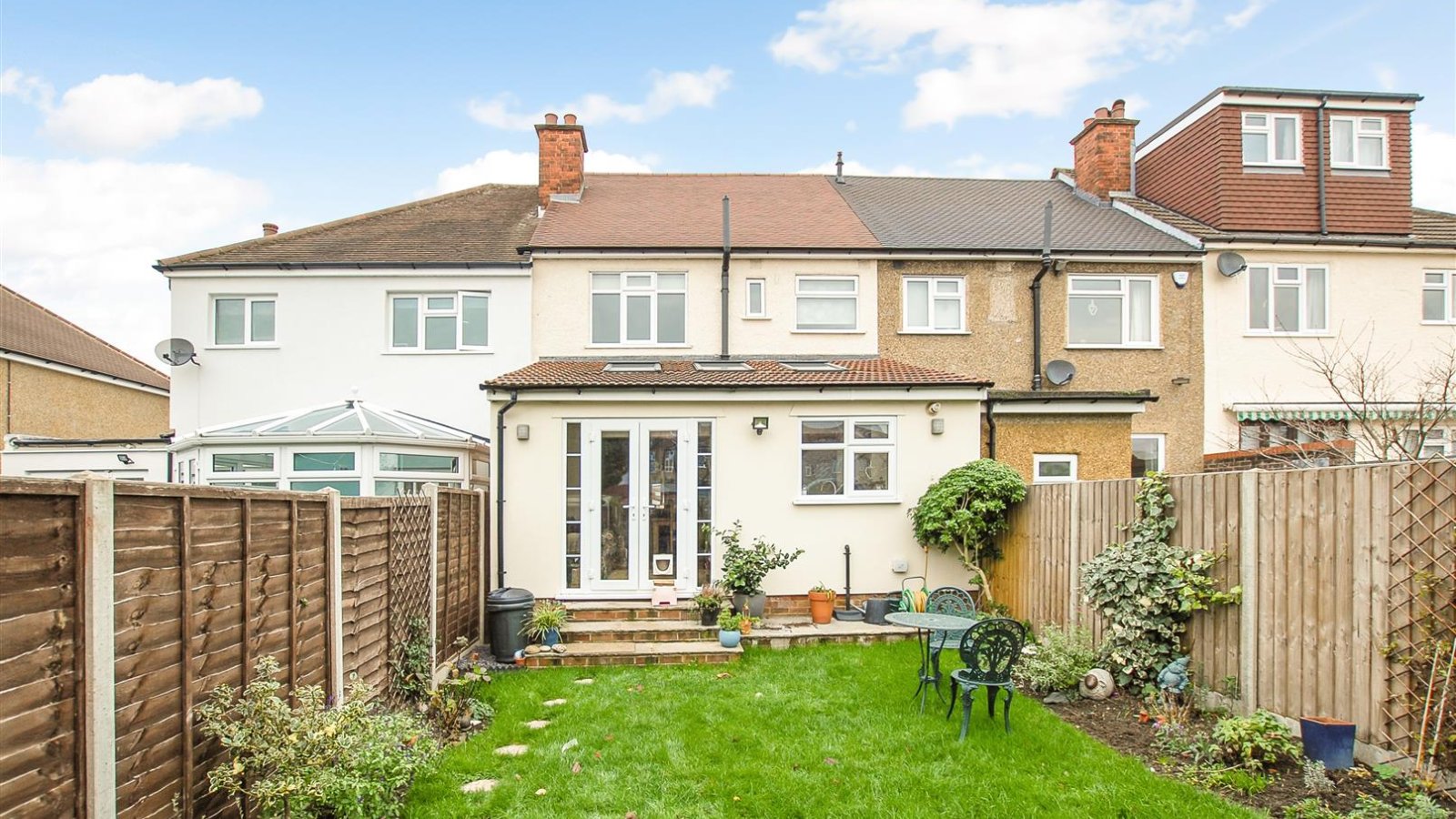 3 bedroom property for sale in Torrington Road, Ruislip £575,000