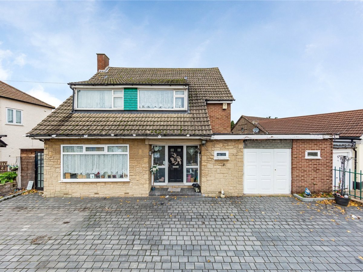 4 bedroom property for sale in Philip Road, Rainham, RM13 Guide price £475,000 Balgores