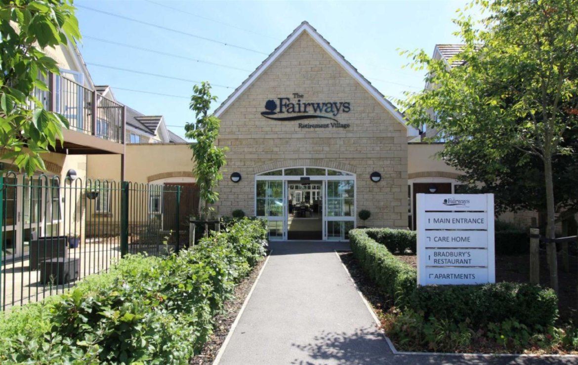 1 bedroom property for sale in The Fairways, Chippenham £175,000