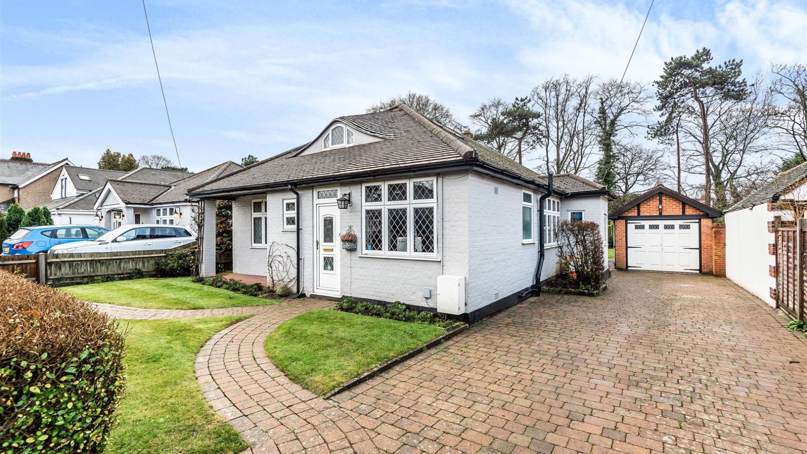 5 bedroom property for sale in Park Avenue East, Epsom £800,000