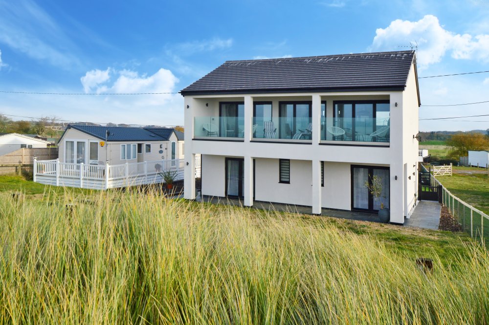 3 bedroom property for sale in South Beach, Heacham, Kings Lynn