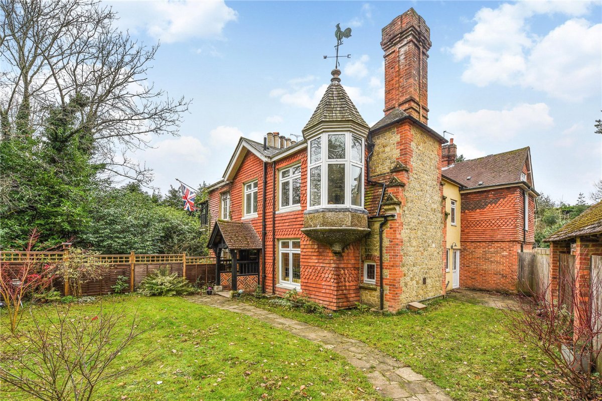 JacksonStops 3 bedroom property for sale in Sandrock House