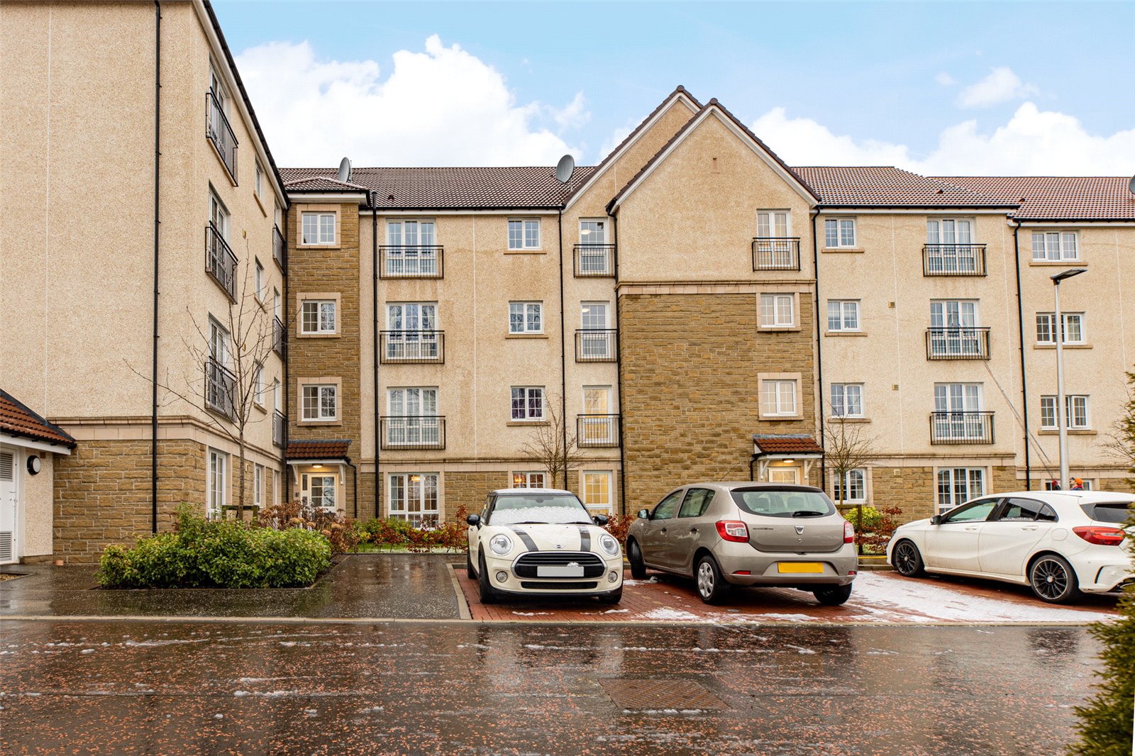 3 bedroom apartment for sale in Alexander Grove, Bearsden, Glasgow, G61