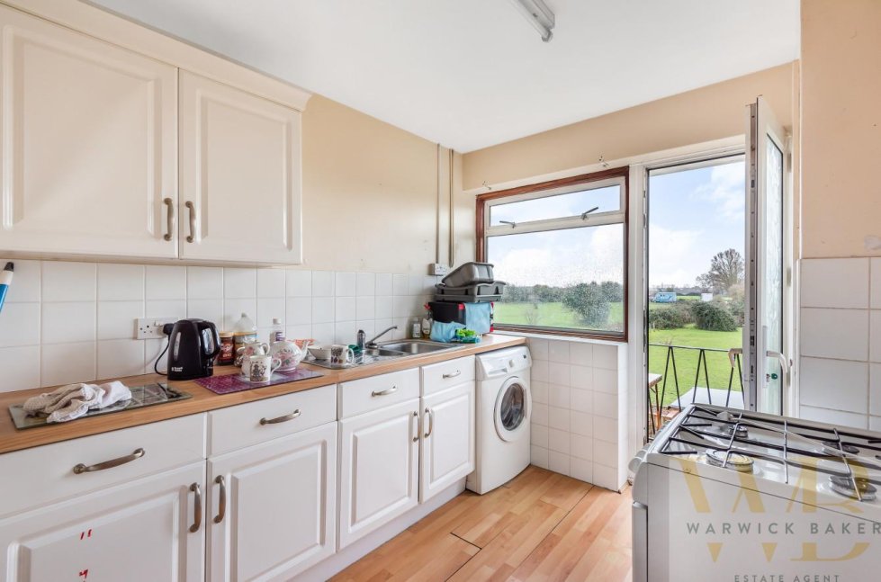 2 bedroom property for sale in West Street, Sompting, Lancing Offers