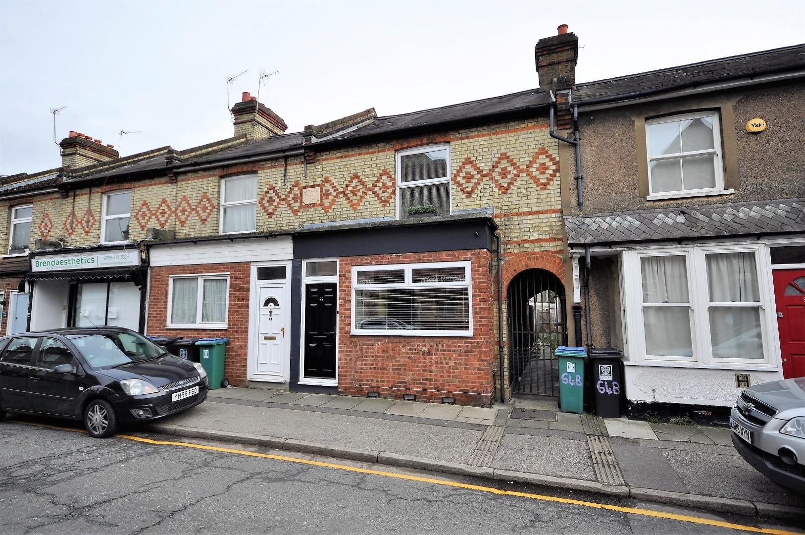 3 bedroom property for sale in Leavesden Road, Watford £360,000