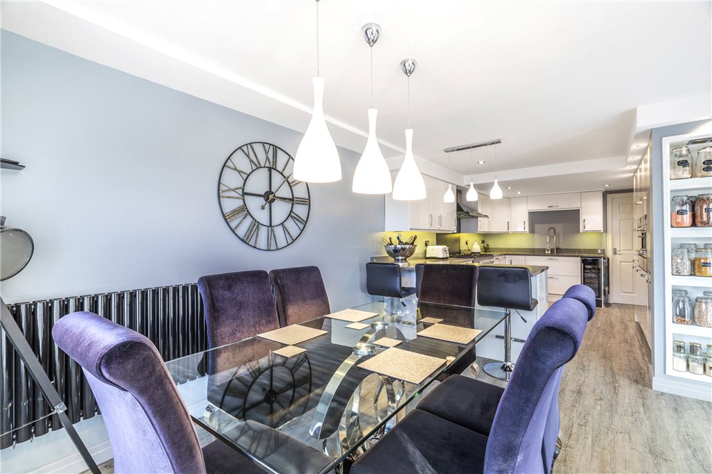 5 bedroom property for sale in St. Marys Road, Riddlesden, Keighley