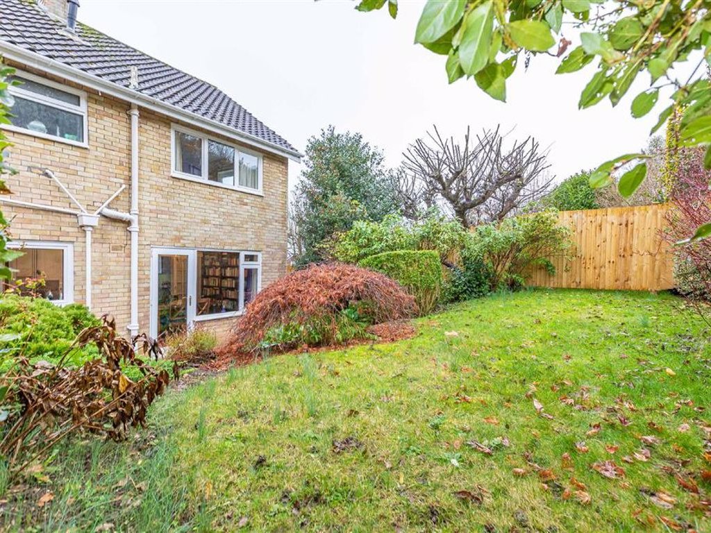 For sale 4 bedroom detached house, Best offers over £570,000, Benville