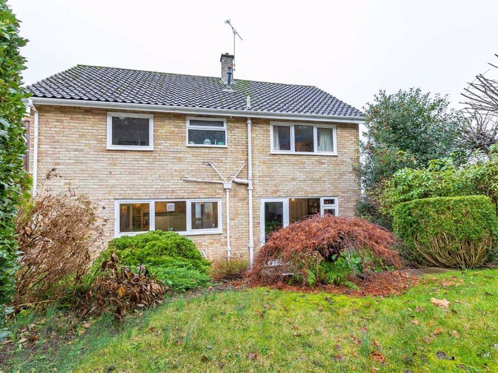 For sale 4 bedroom detached house, Best offers over £570,000, Benville