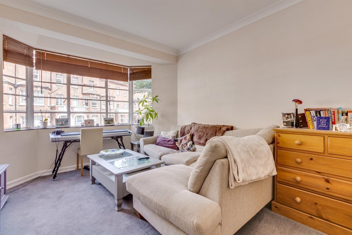 1 bedroom property to let in Barton Court, Barons Court Road, London