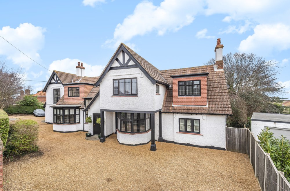 5 bedroom property for sale in Wodehouse Road, Old Hunstanton