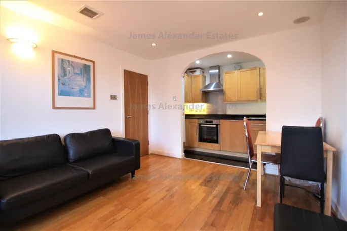 Property carousel image 3