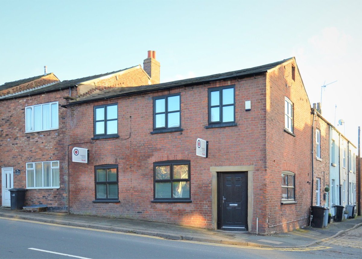 1 bedroom property to let in Buxton Road, Macclesfield, SK10 £595 pcm