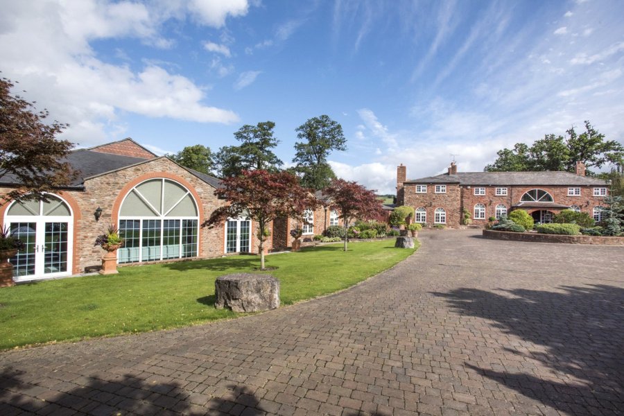 JacksonStops 5 bedroom property for sale in Sidbrook, West Monkton