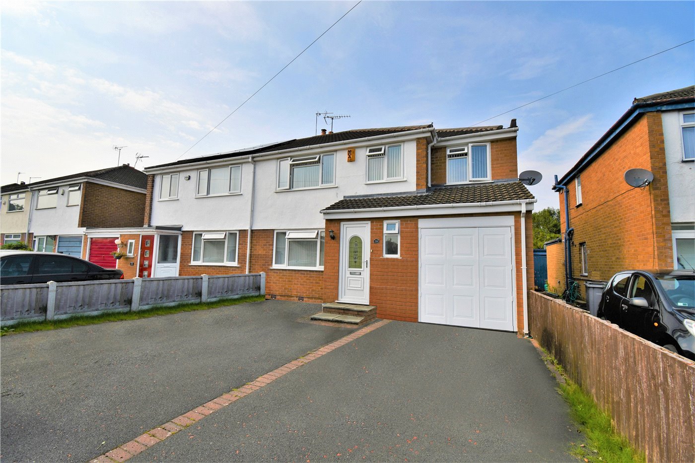 4 bedroom property for sale in Kenilworth Drive, Pensby, Wirral, CH61