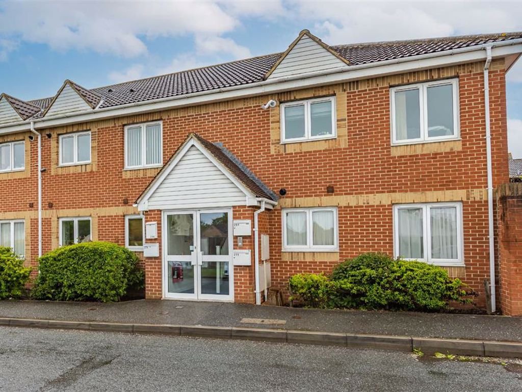 For sale 2 bedroom flat, £184,950, Charlton Road, Brentry, Bristol, BS10