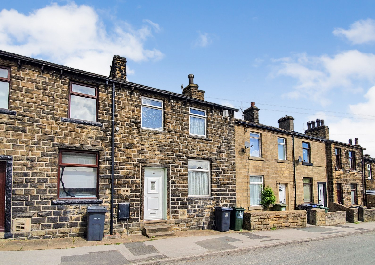 2 bedroom property for sale in Ingrow Lane, Keighley, BD22 £79,000
