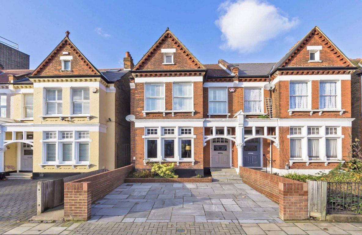 Jacksons 4 bedroom property for sale in Heybridge Avenue, Streatham