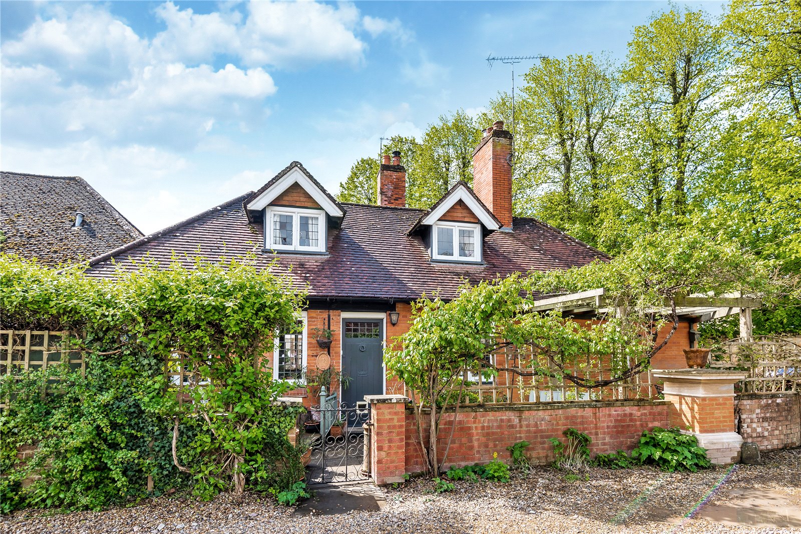 JacksonStops 3 bedroom property for sale in Cheveley Park, Cheveley