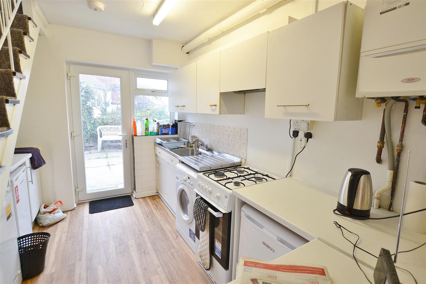 4 bedroom property to let in Queens Park Road, Brighton £2100 pcm