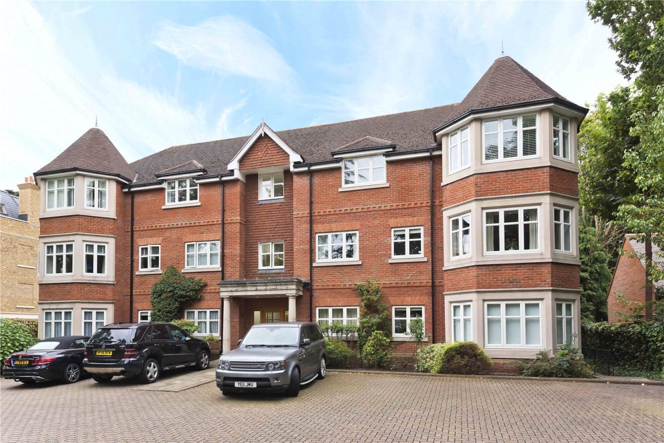 JacksonStops 2 bedroom property for sale in Warbeck House, 46 Queens