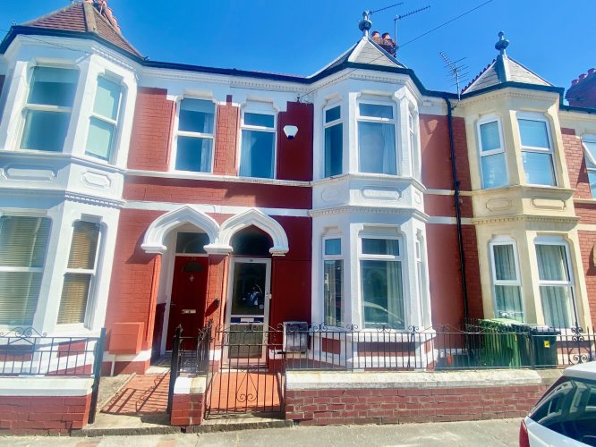 3 bedroom property for sale in Hanover Street, Canton, Cardiff £285,000