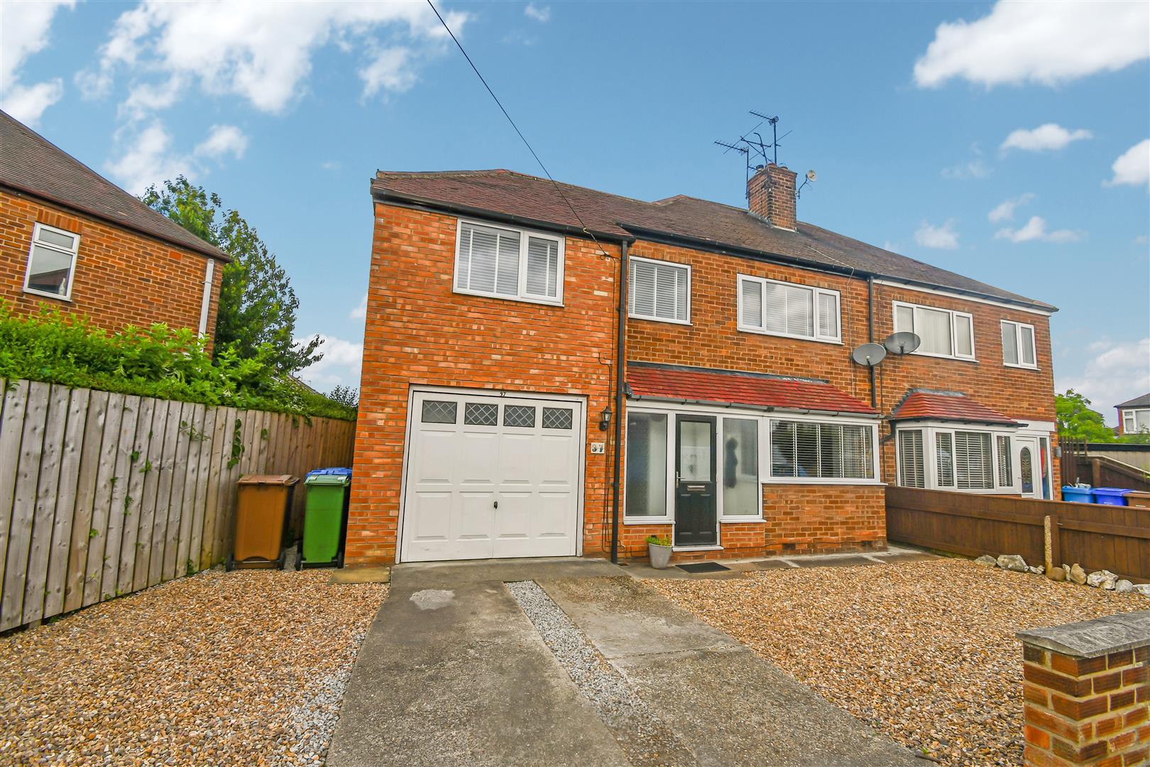 3 bedroom property for sale in Gisburn Road, Hessle £175,000