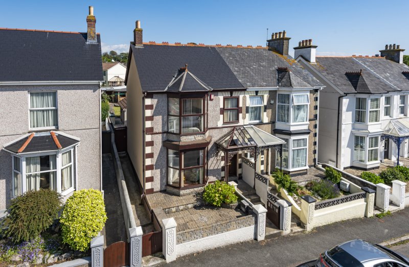 3 bedroom property for sale in Enys Road, Camborne, Cornwall, TR14