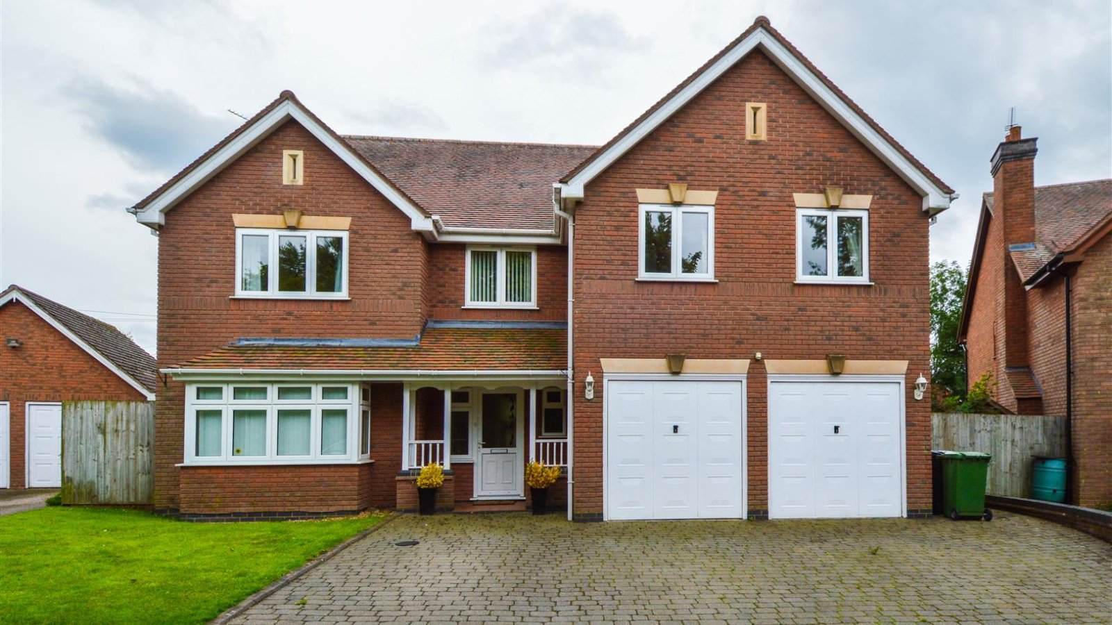 5 bedroom property to let in Windmill Gardens, Callow Hill, Redditch