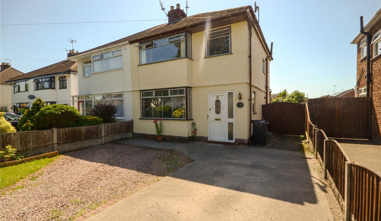 3 bedroom property for sale in Maple Grove, Whitby, Ellesmere Port