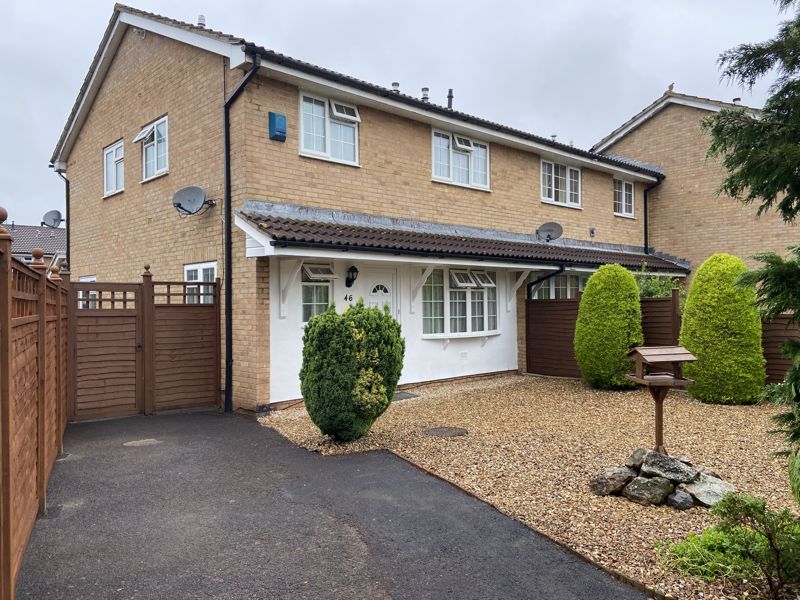 2 bedroom property to let in Ashbourne Crescent, Taunton £750 pcm