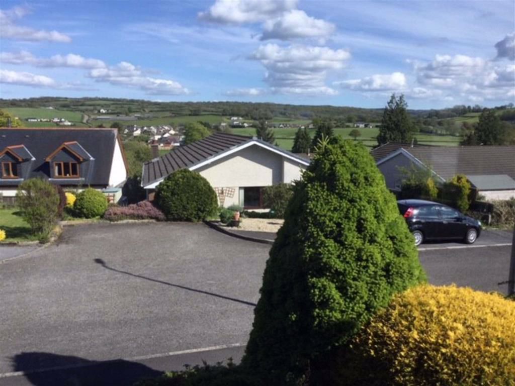 2 bedroom property for sale in Pontfaen, Llanddarog, Carmarthen
