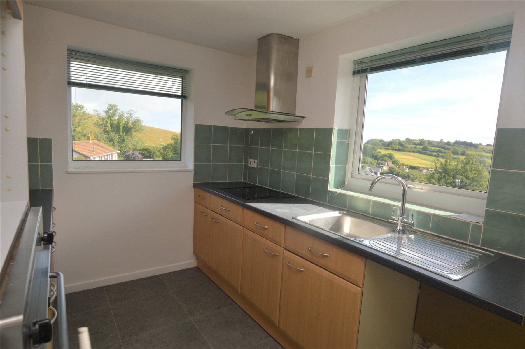 2 bedroom property to let in Drive, Brixham, Devon, TQ5 £750 pcm