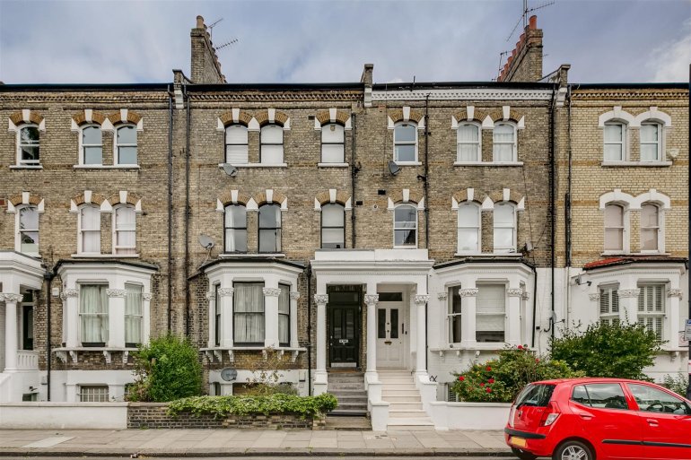 1 bedroom property for sale in Edith Road, London, W14 £525,000