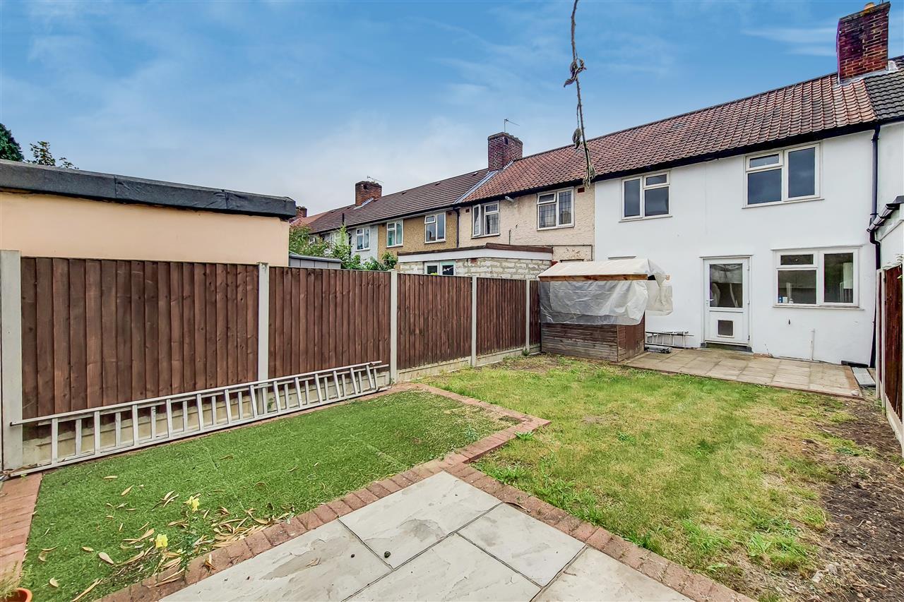 3 bedroom property for sale in Maxey Gardens, Dagenham, Essex £350,000