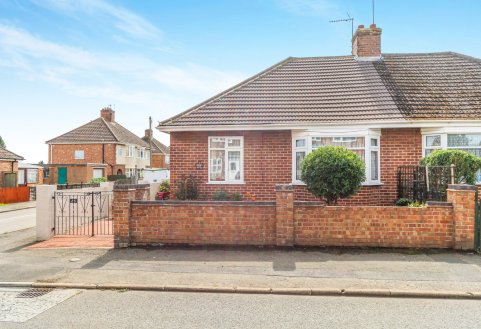 Whitney Road, Burton Latimer, Kettering, NN15