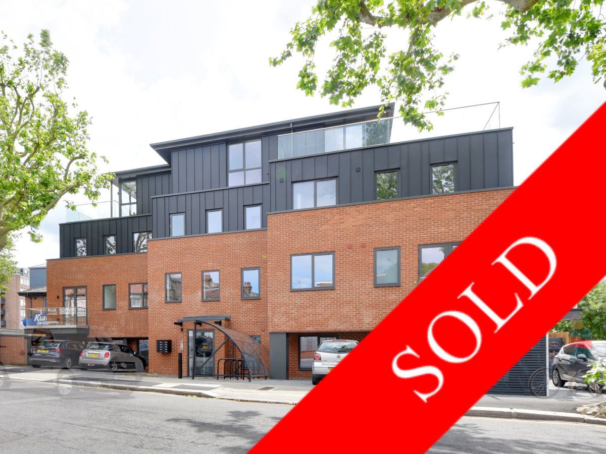 Jeremy Leaf and Co 3 bedroom property for sale in Pluto Court, North