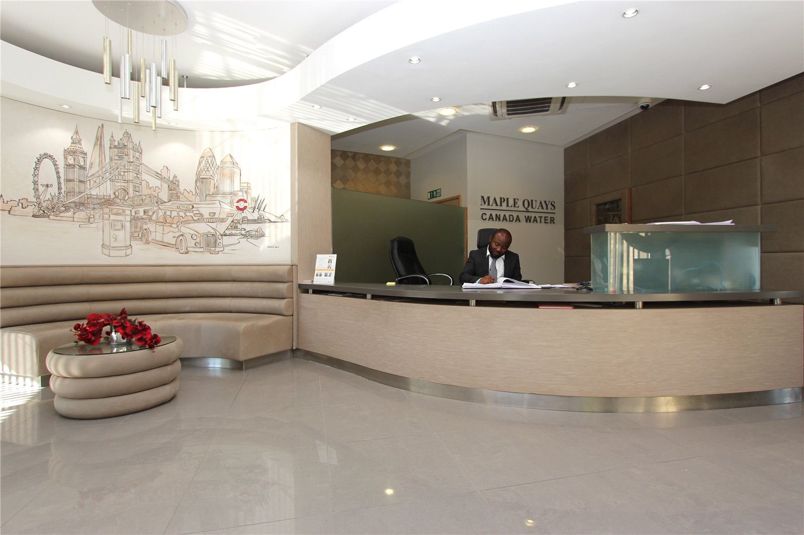 1 bedroom property for sale in Surrey Quays Road, London, SE16 £470,000