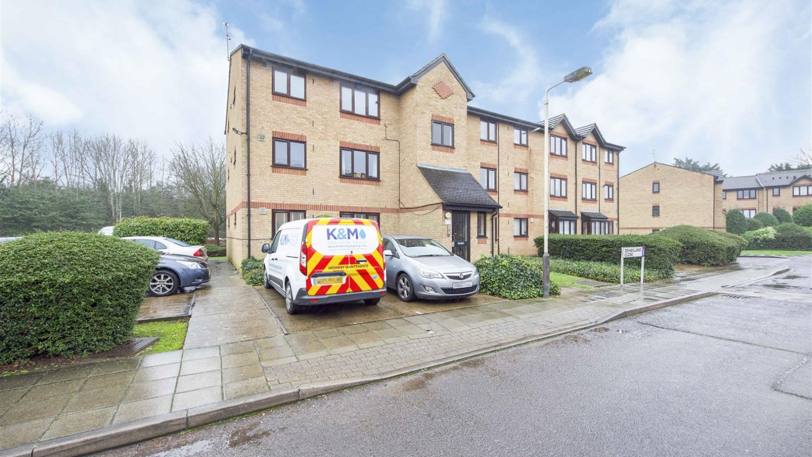 1 bedroom property for sale in Dehavilland Close, Northolt £200,000